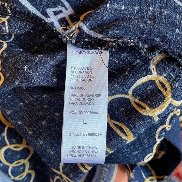 Democracy Button Down Blouse, size Large - Picture 8 of 9